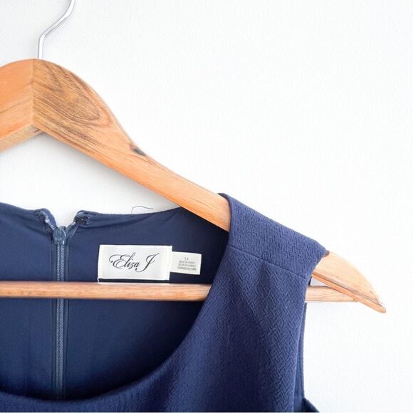 Eliza J Dress Cold Shoulder Navy Blue Back Zip Women's Plus Size 14 - Picture 4 of 12